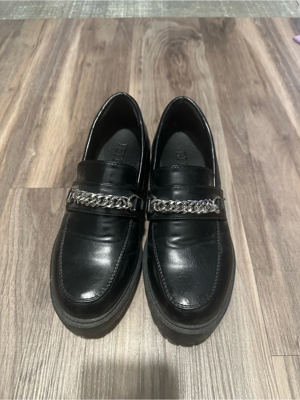 Black Leather Chain-Accent Women’s Loafers